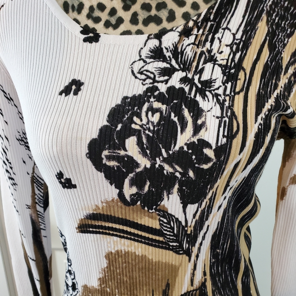 Alison Sheri Floral Top - Picture 4 of 9